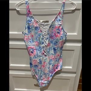 ISLE LATTICE ONE PIECE SEA TO SHINING SEA